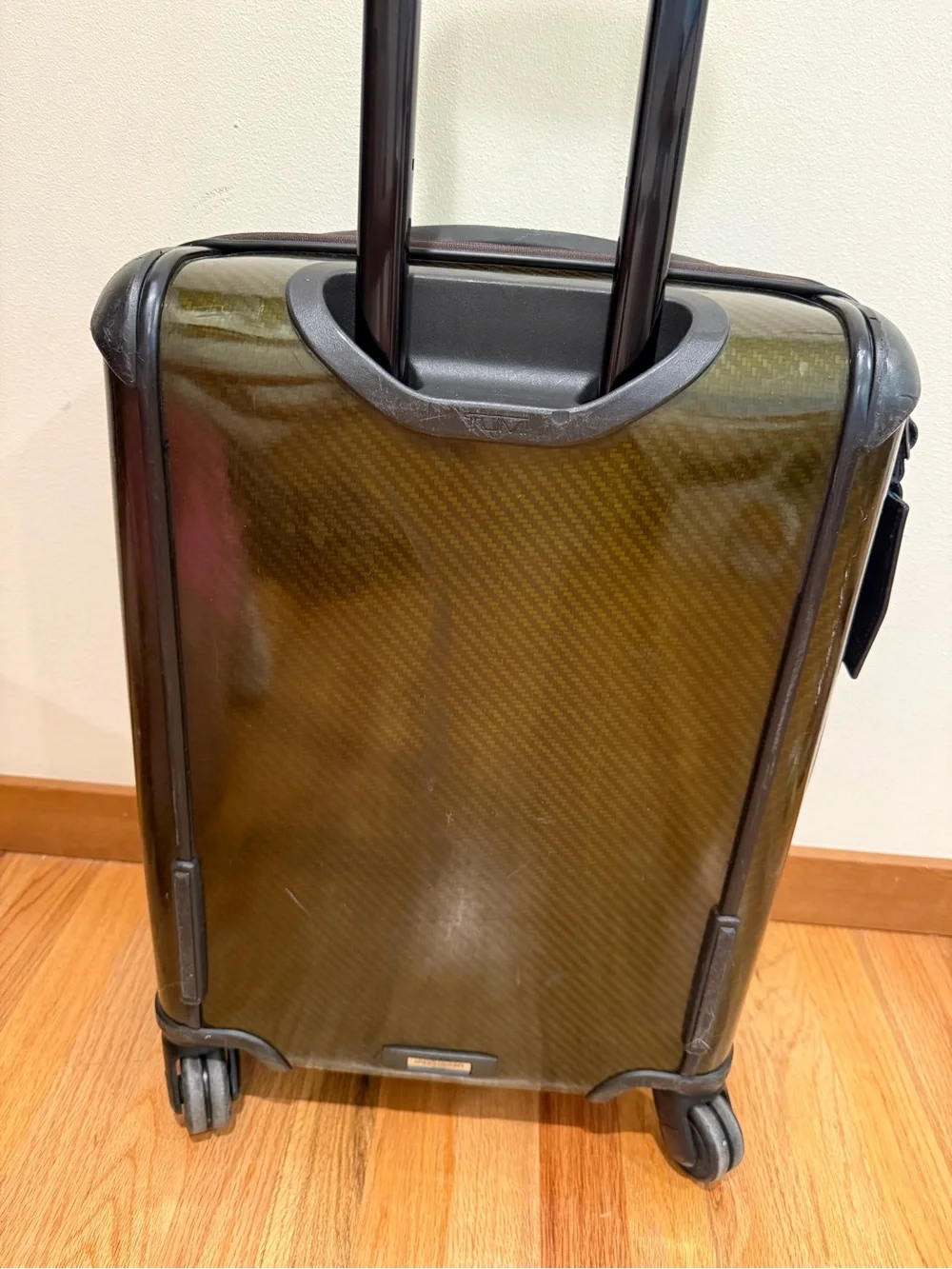 Preowned Tumi Tegra Lite Max 28721 Continental 22” Spinner Exp CarryOn Luggage